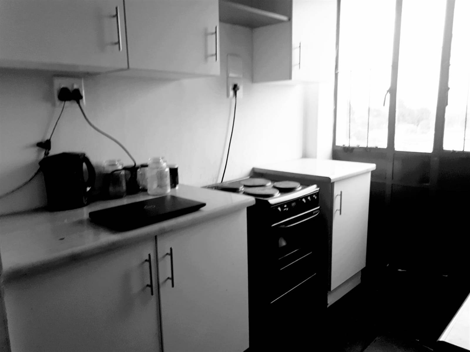 1 Bed Apartment in Sophiatown photo number 5