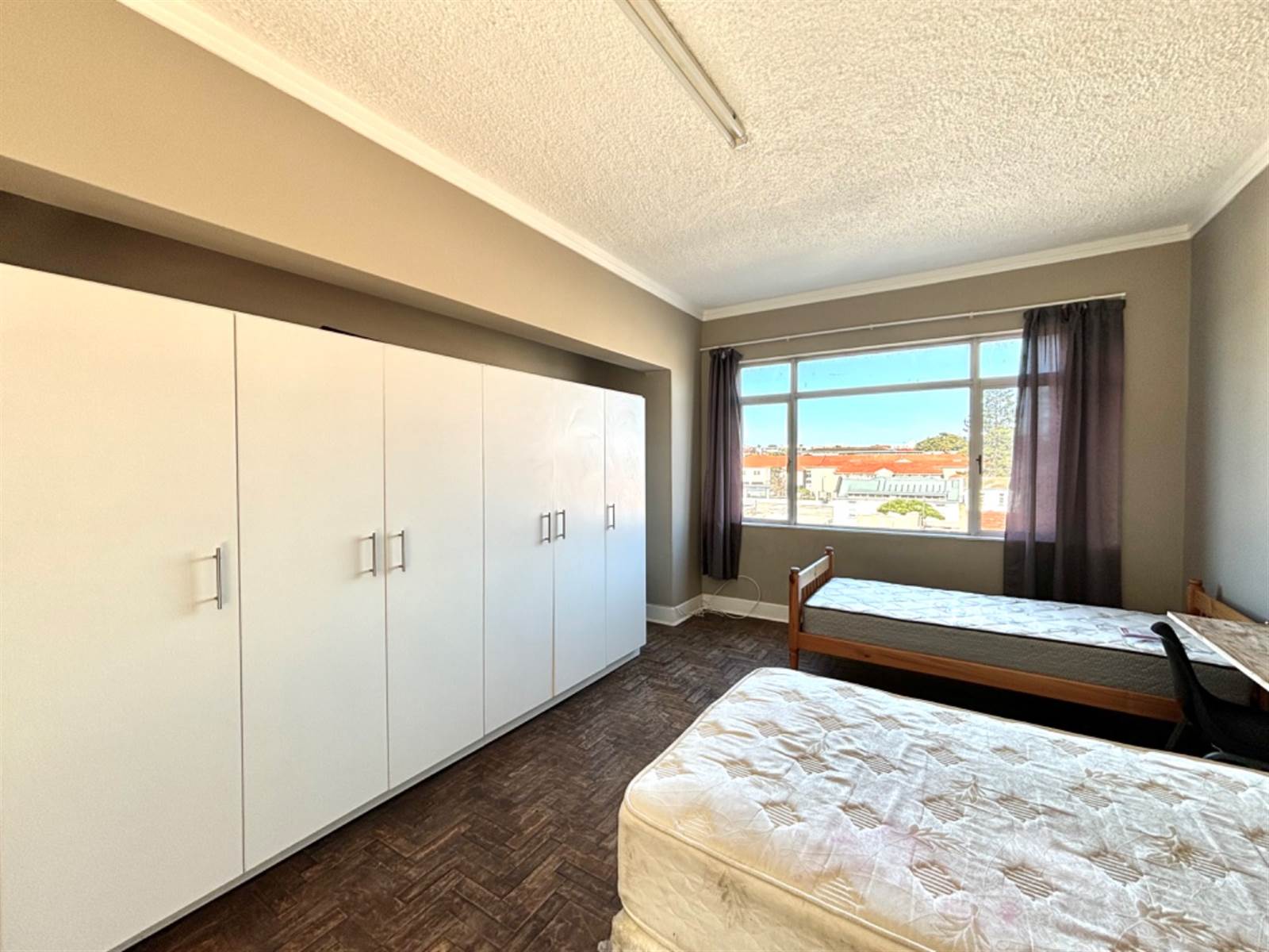 2 Bed Apartment in Port Elizabeth Central photo number 29