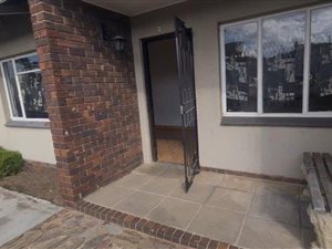 3 Bed House in Crown Gardens