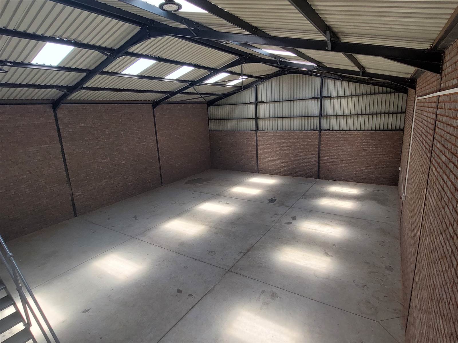 280  m² Industrial space in Anderbolt photo number 1