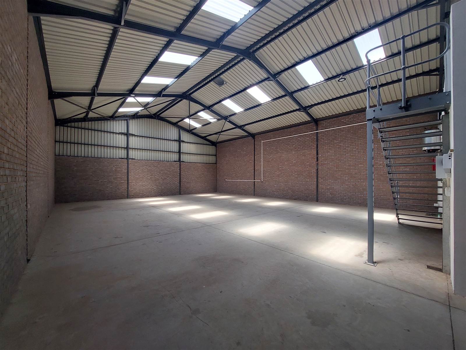 280  m² Industrial space in Anderbolt photo number 6