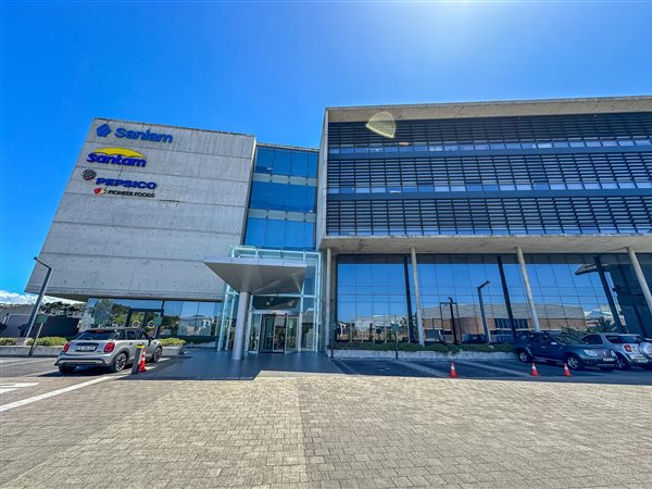 460  m² Commercial space