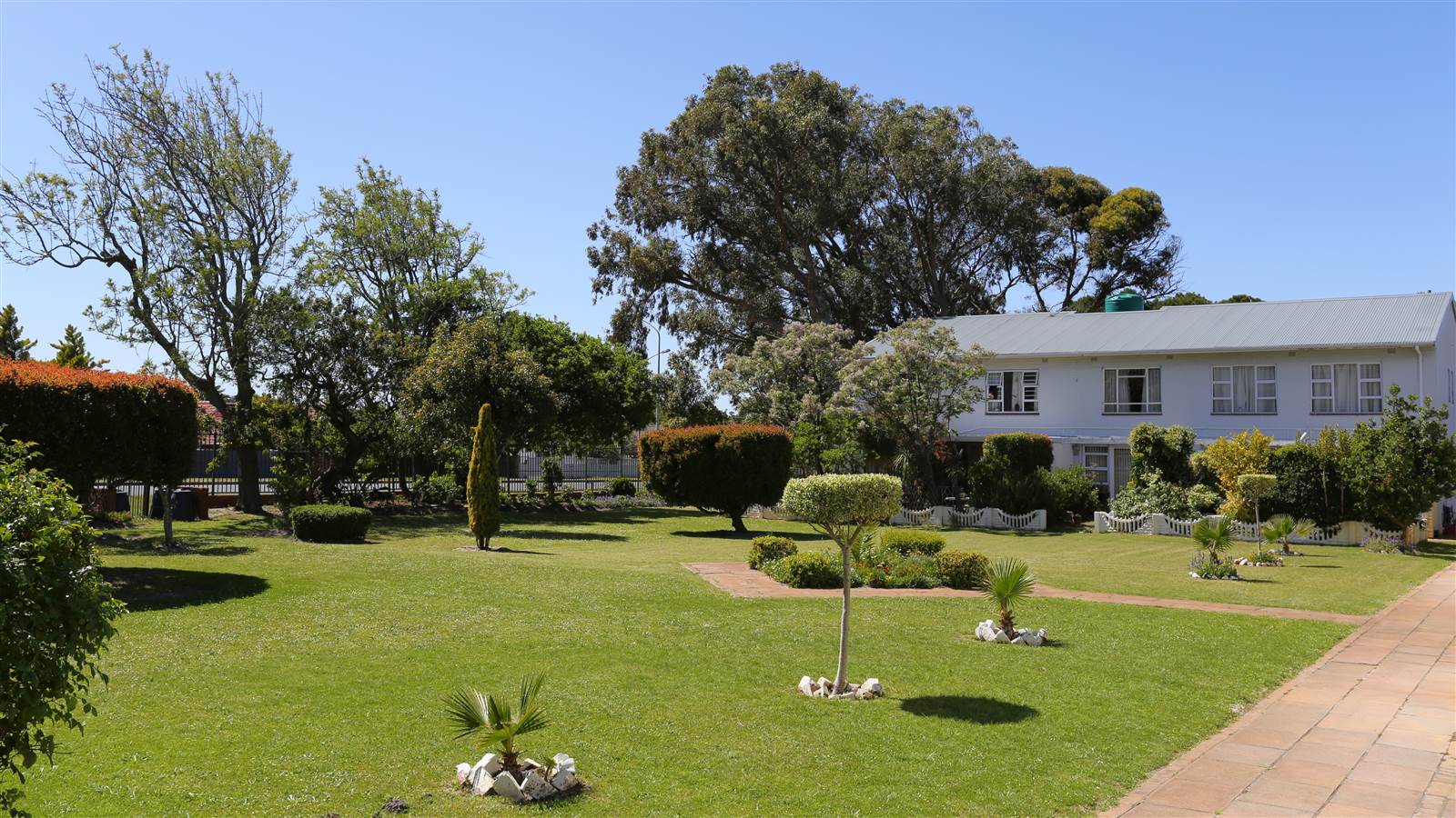 2 Bed House in Bergvliet photo number 1