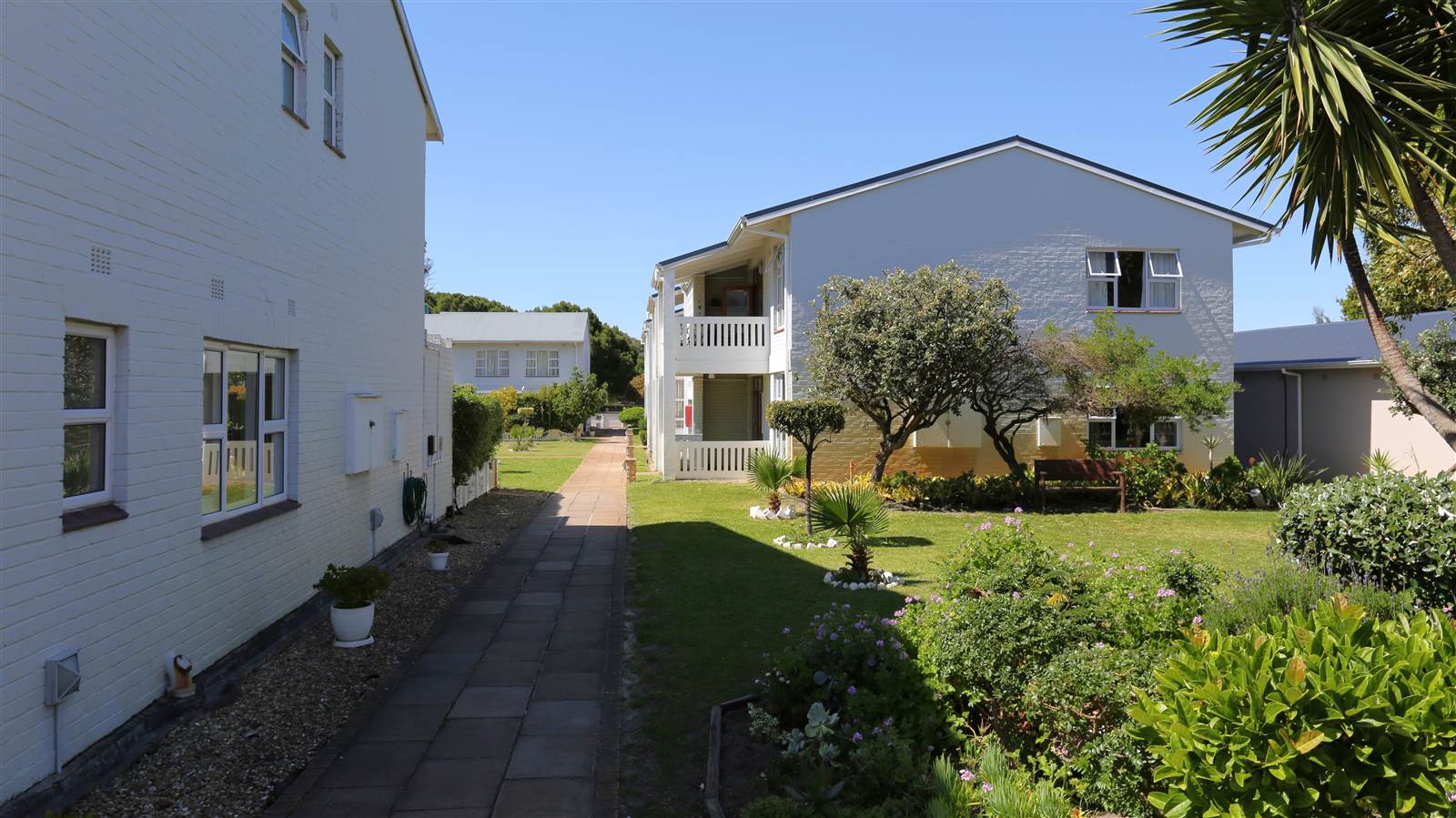 2 Bed House in Bergvliet photo number 29