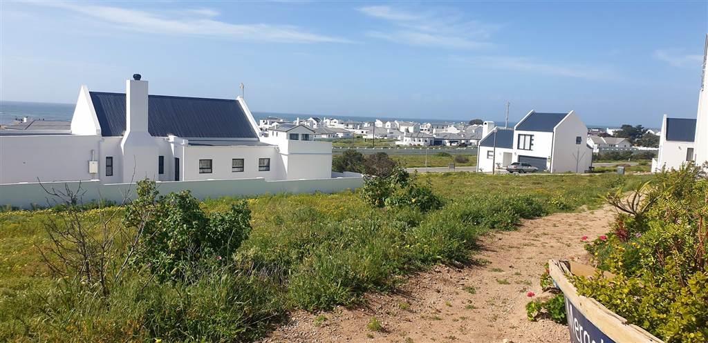 758 m² Land available in Da Gama Bay photo number 1