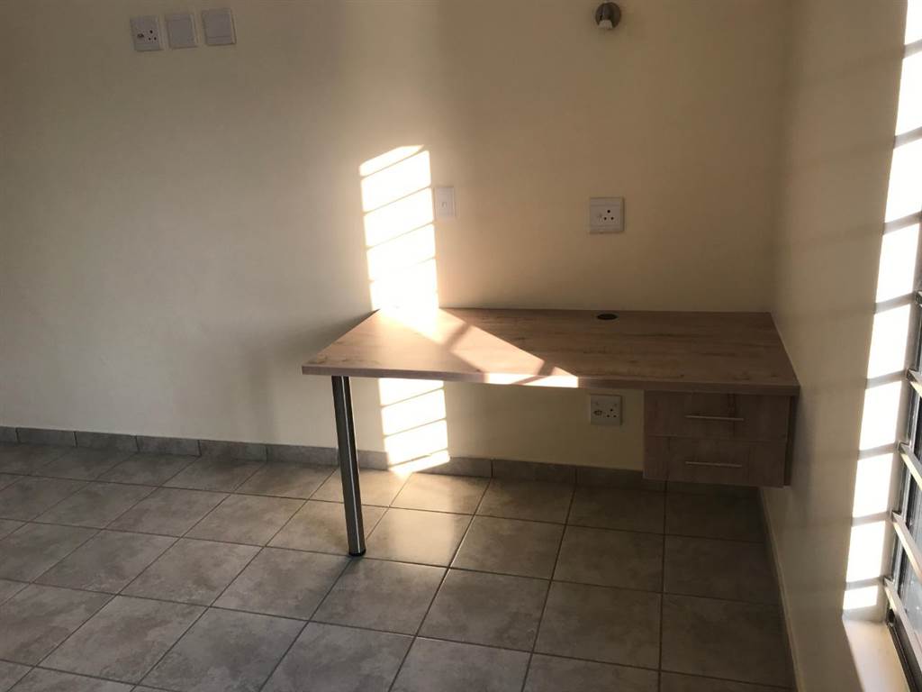 Studio apartment in Rietfontein photo number 10