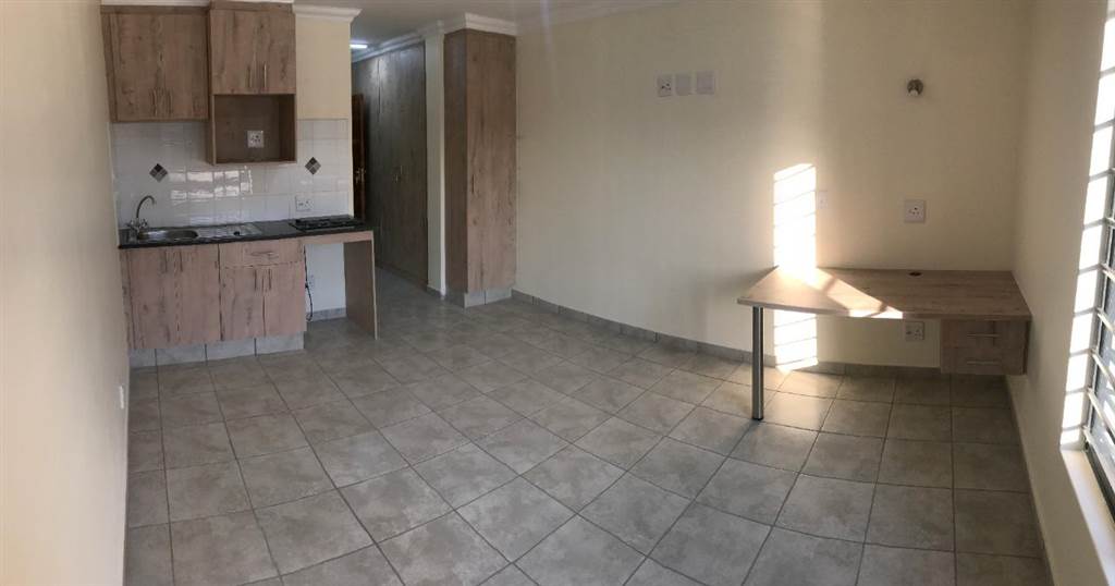 Studio apartment in Rietfontein photo number 4
