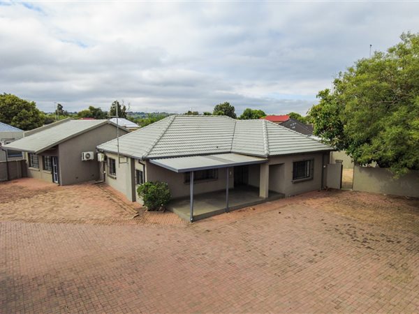 240  m² Commercial space in Hurlyvale