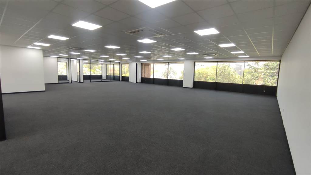 333.1  m² Commercial space in Bedfordview photo number 14
