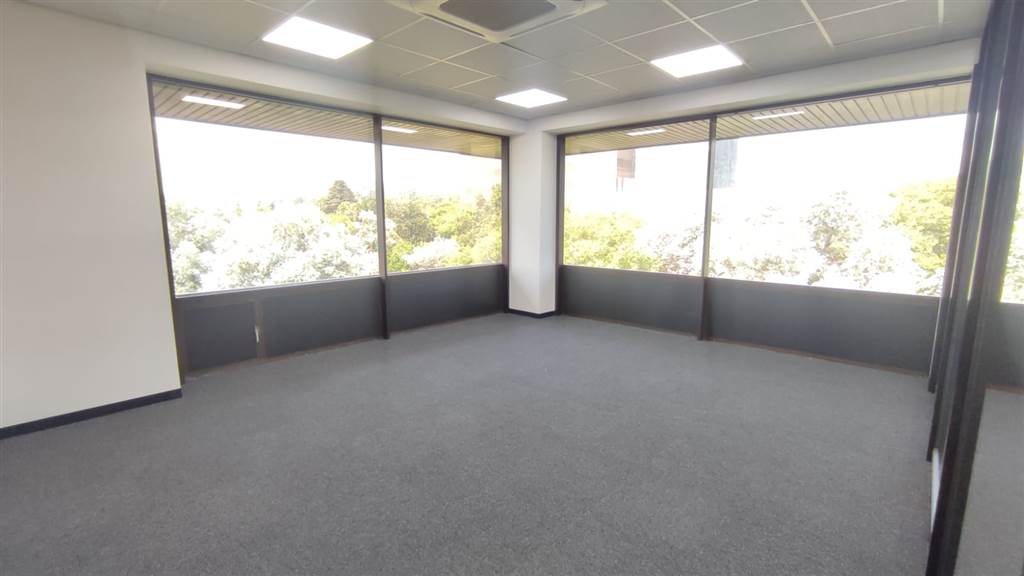 333.1  m² Commercial space in Bedfordview photo number 15
