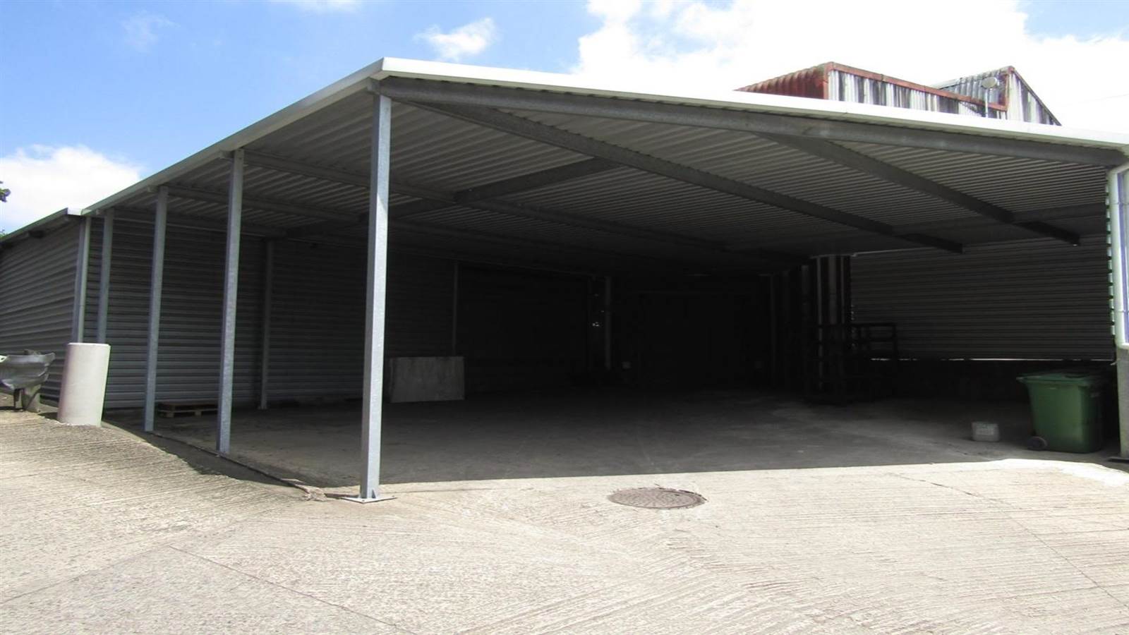1406  m² Industrial space in New Germany photo number 9