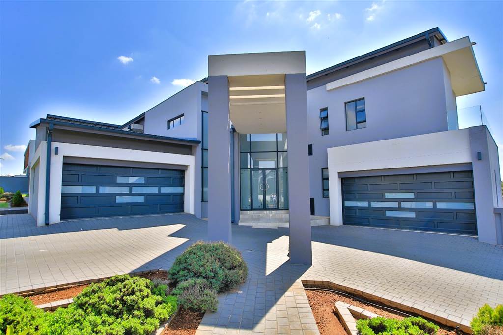 6 Bed House in Midstream Ridge Estate photo number 1