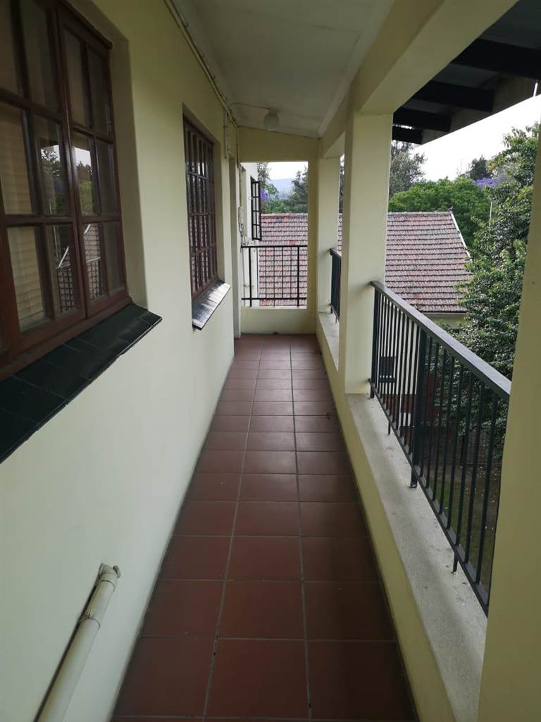 2 Bed Apartment in Scottsville photo number 8