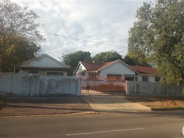 4 Bed House