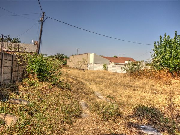 1 248 m² Land