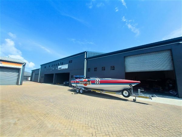 420  m² Industrial space