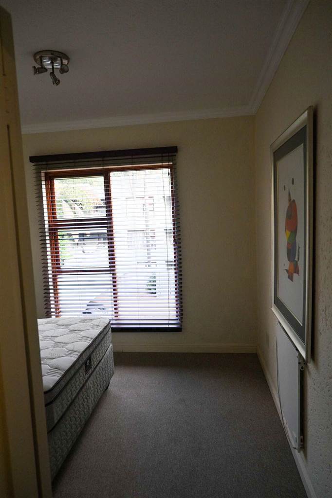 2 Bed Apartment in Morningside photo number 17