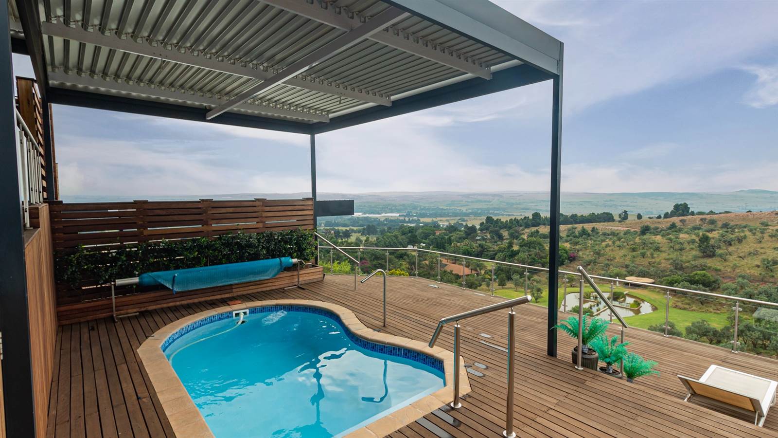 19 Bed House in Protea Ridge photo number 16