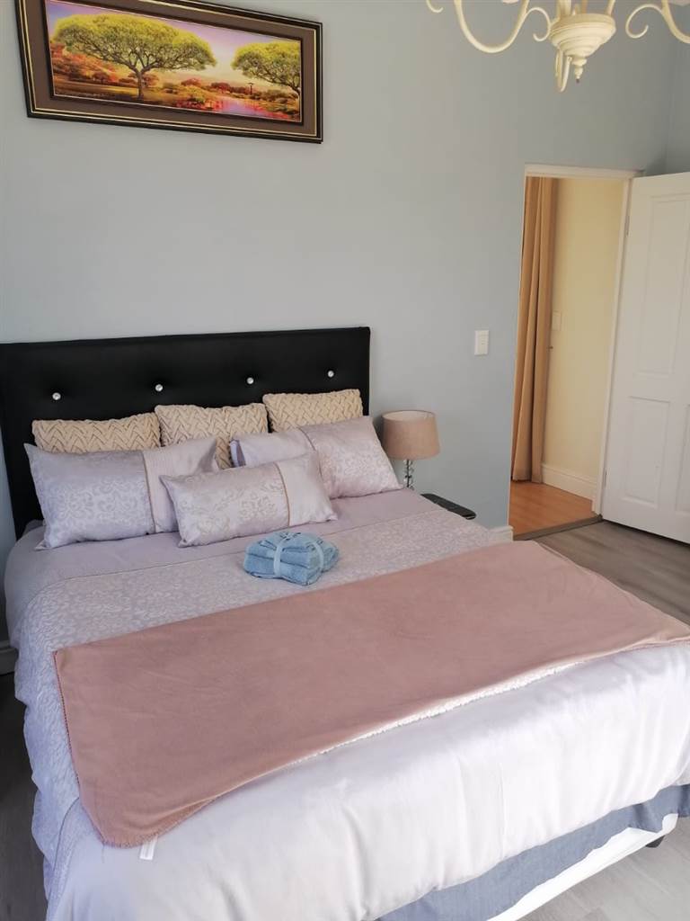 3 Bed House in Noordhoek photo number 7