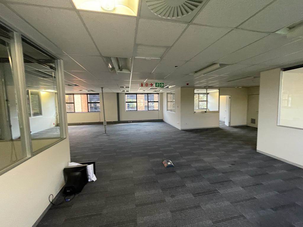 208  m² Commercial space in Rosebank photo number 4