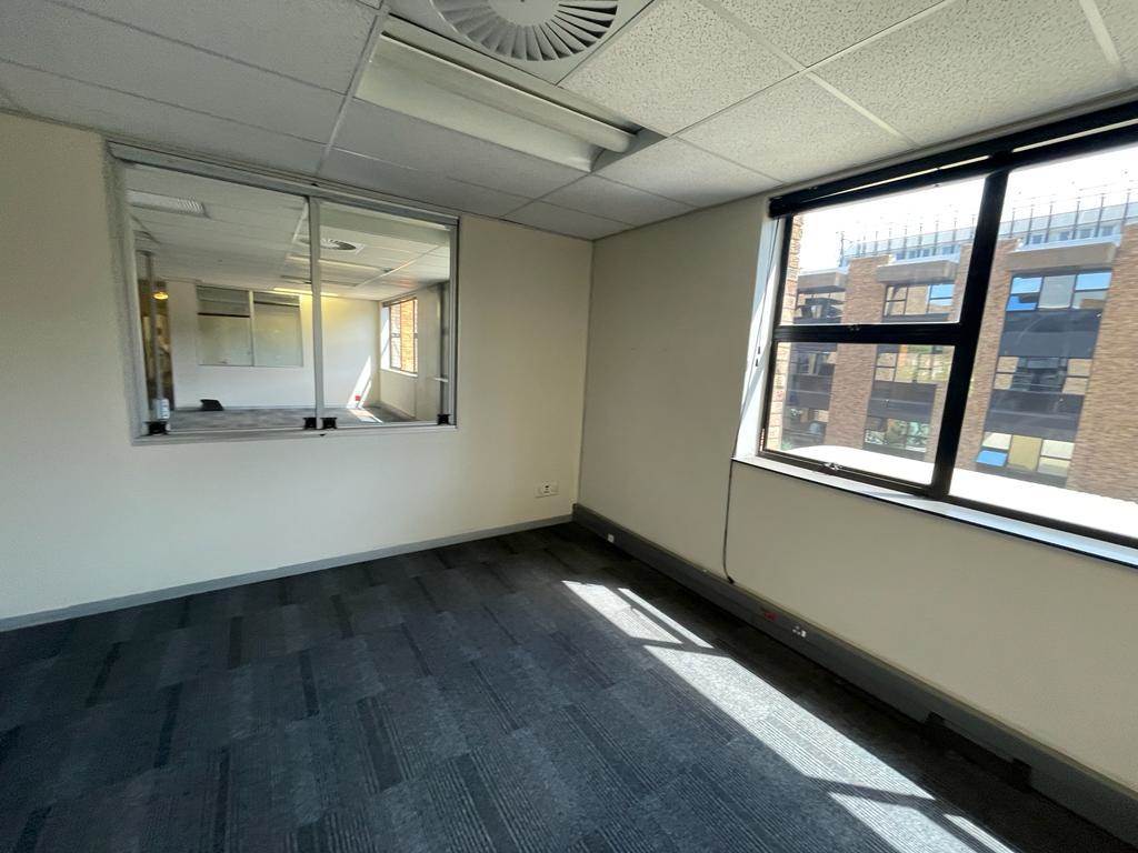 208  m² Commercial space in Rosebank photo number 20