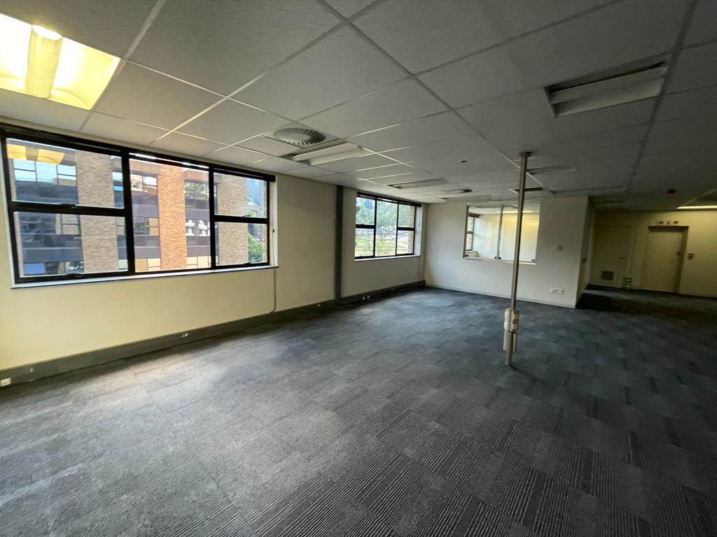 208  m² Commercial space in Rosebank photo number 10