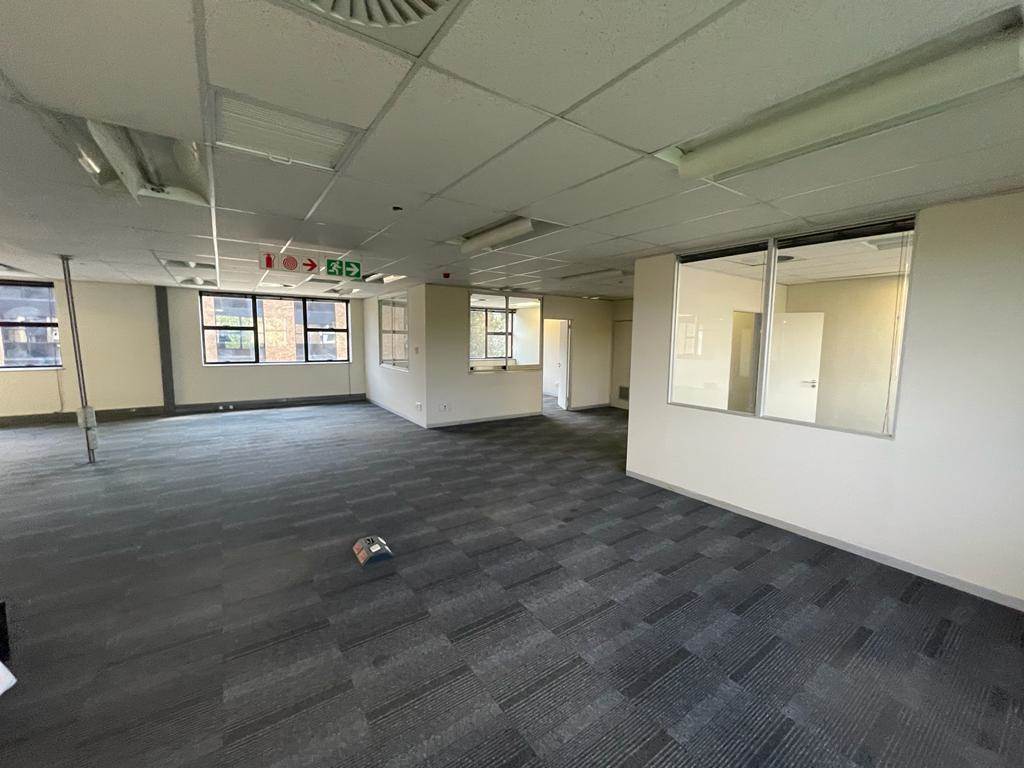 208  m² Commercial space in Rosebank photo number 5