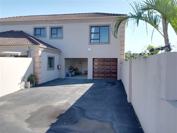 3 Bed Townhouse in Southbroom