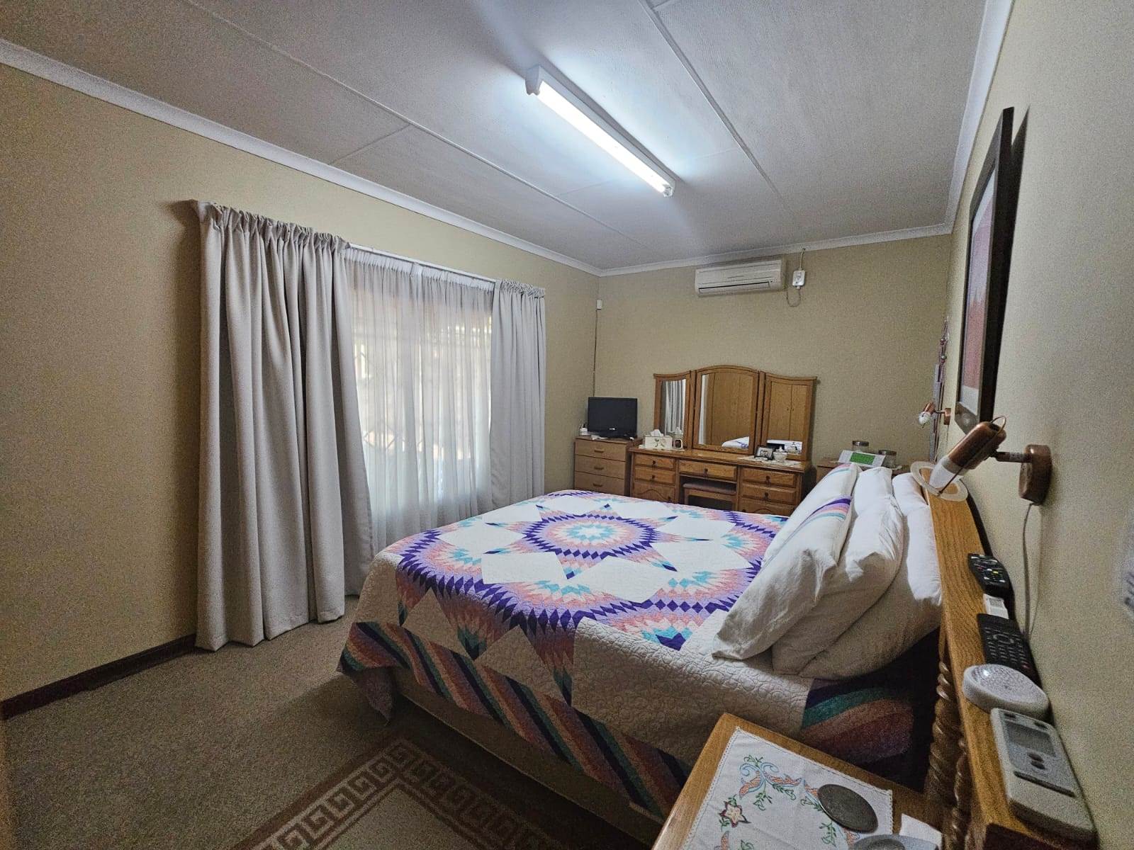 4 Bed House in Polokwane Central photo number 8