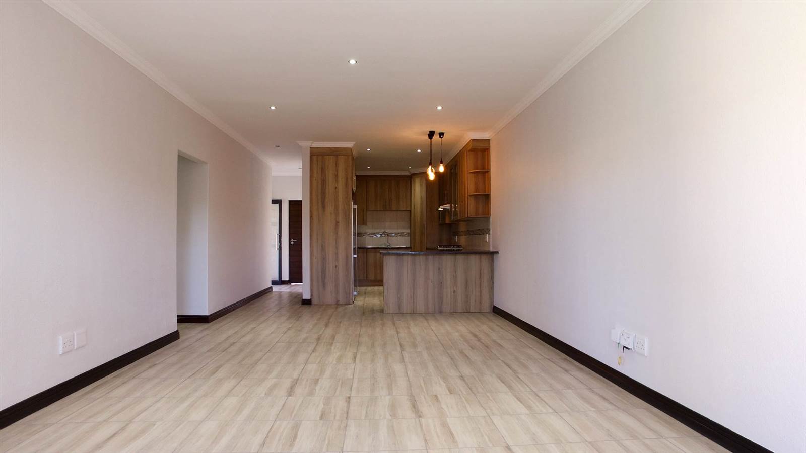 3 Bed Townhouse in Alberton photo number 5