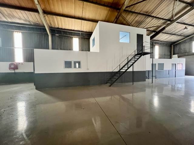 1530  m² Industrial space in Waterfall photo number 8