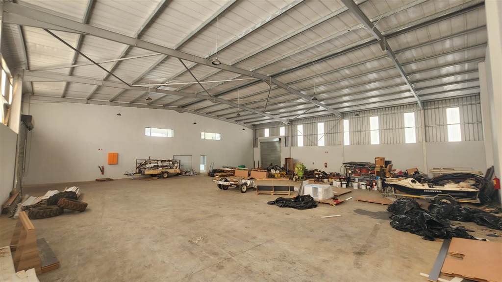 828  m² Industrial space in Shakas Head photo number 12