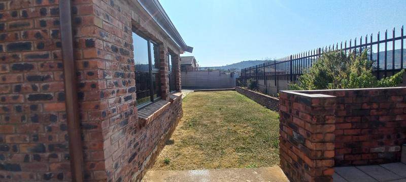 3 Bed House in Pietermaritzburg Central photo number 2