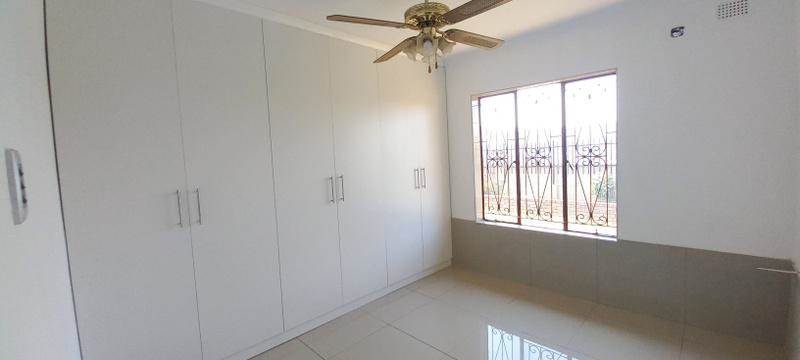 3 Bed House in Pietermaritzburg Central photo number 14