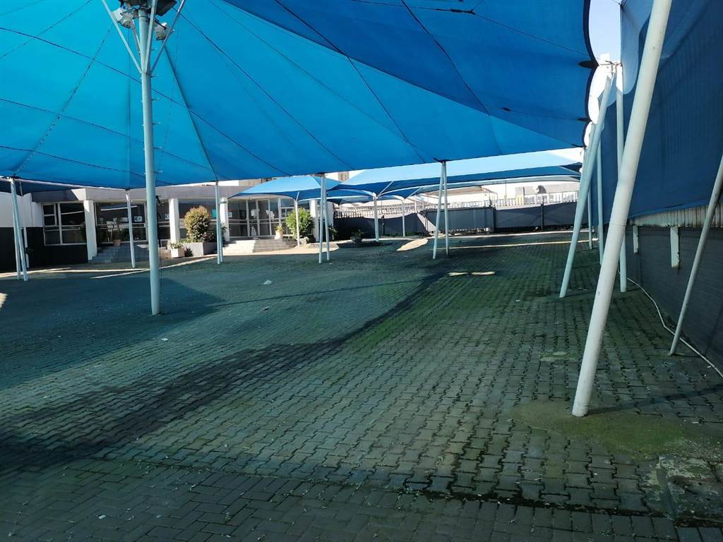 1000  m² Commercial space in Krugersdorp Central photo number 19