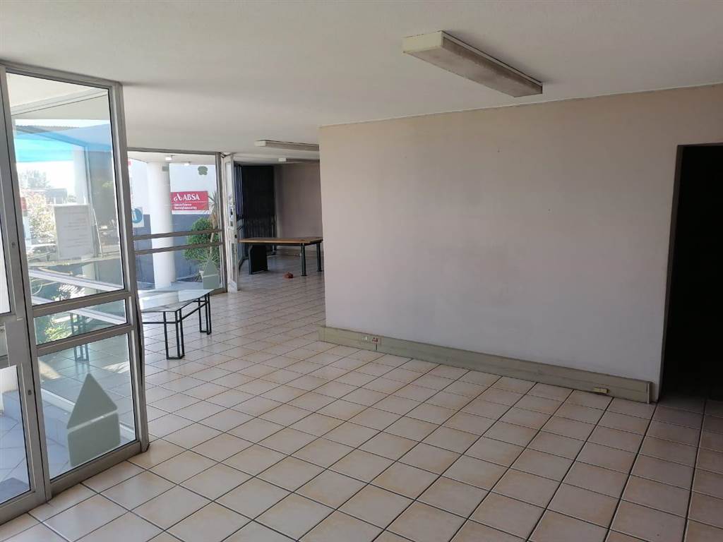 1000  m² Commercial space in Krugersdorp Central photo number 10