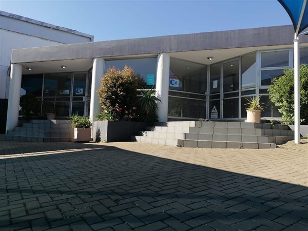 1000  m² Commercial space in Krugersdorp Central