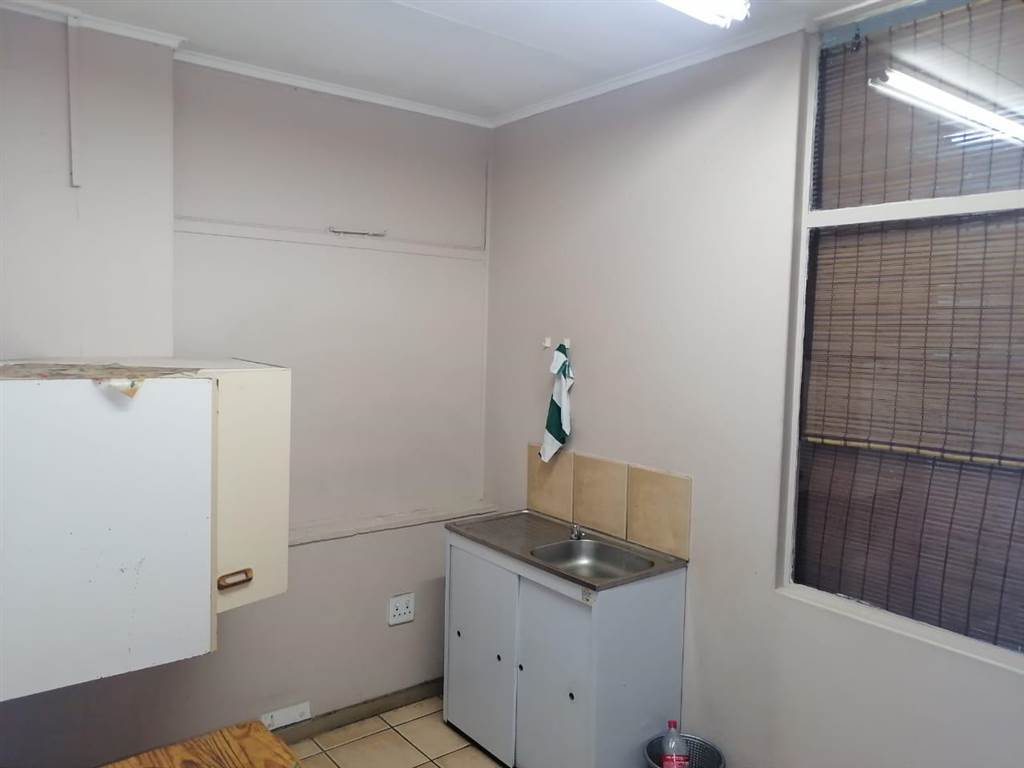 1000  m² Commercial space in Krugersdorp Central photo number 12