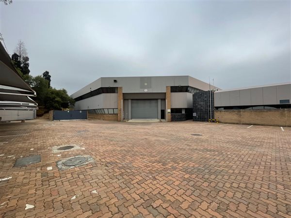 2 796  m² Industrial space