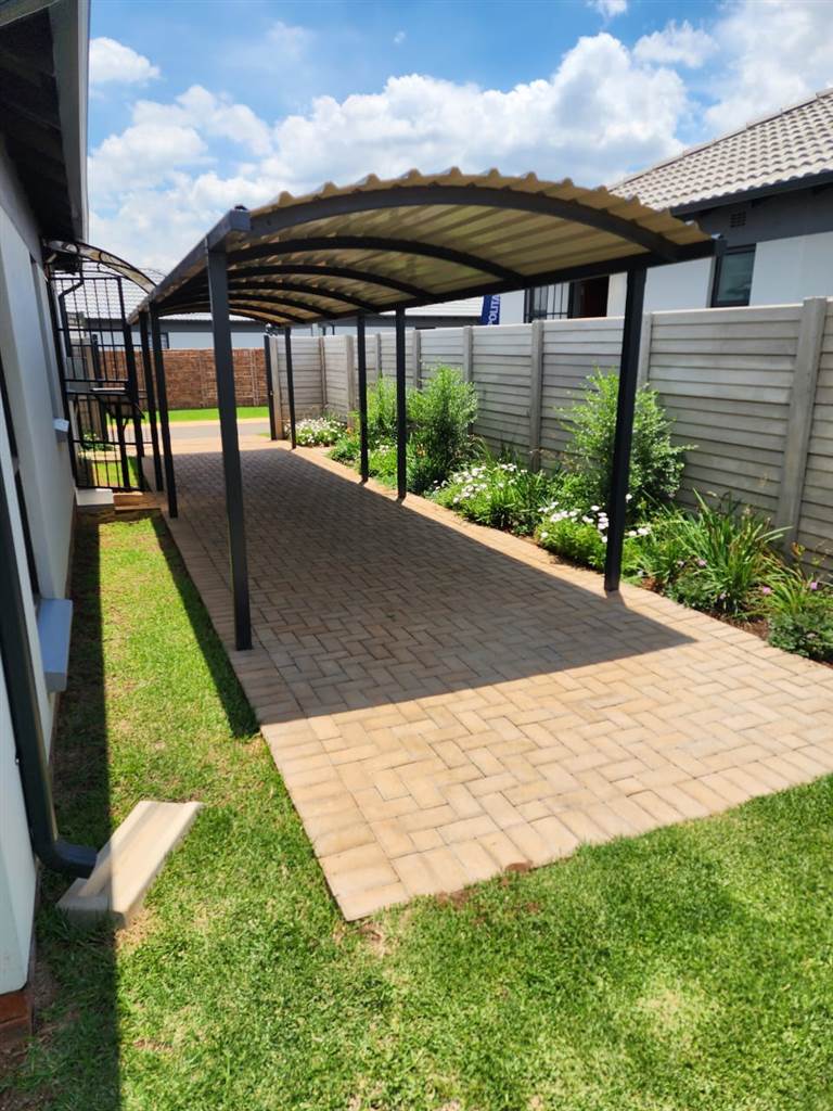 3 Bed House in Rosettenville photo number 5