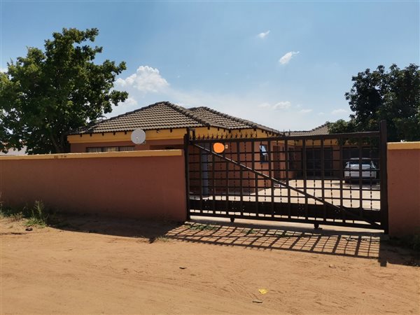2 Bedroom House 2 Bedroom House