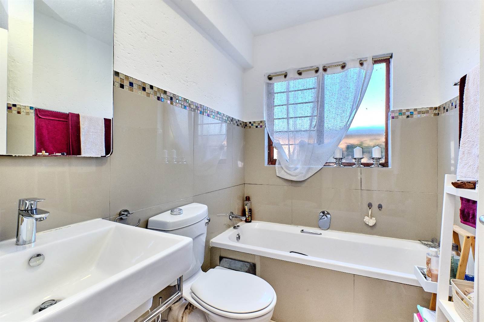2 Bed Apartment in Fairland photo number 9