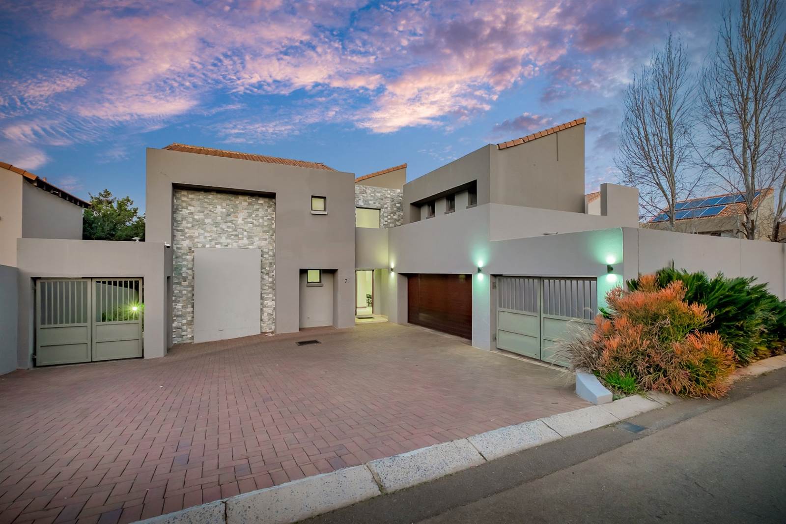 4 Bed Cluster in Northcliff photo number 1