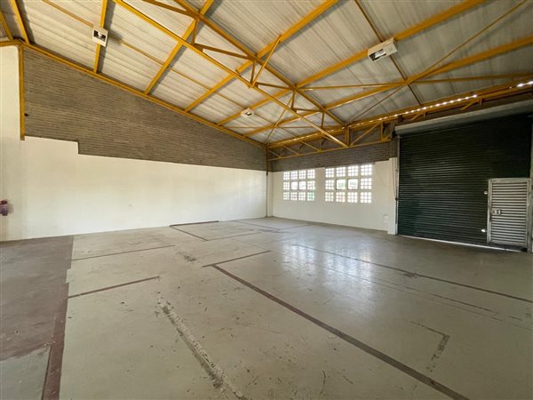 227  m² Industrial space