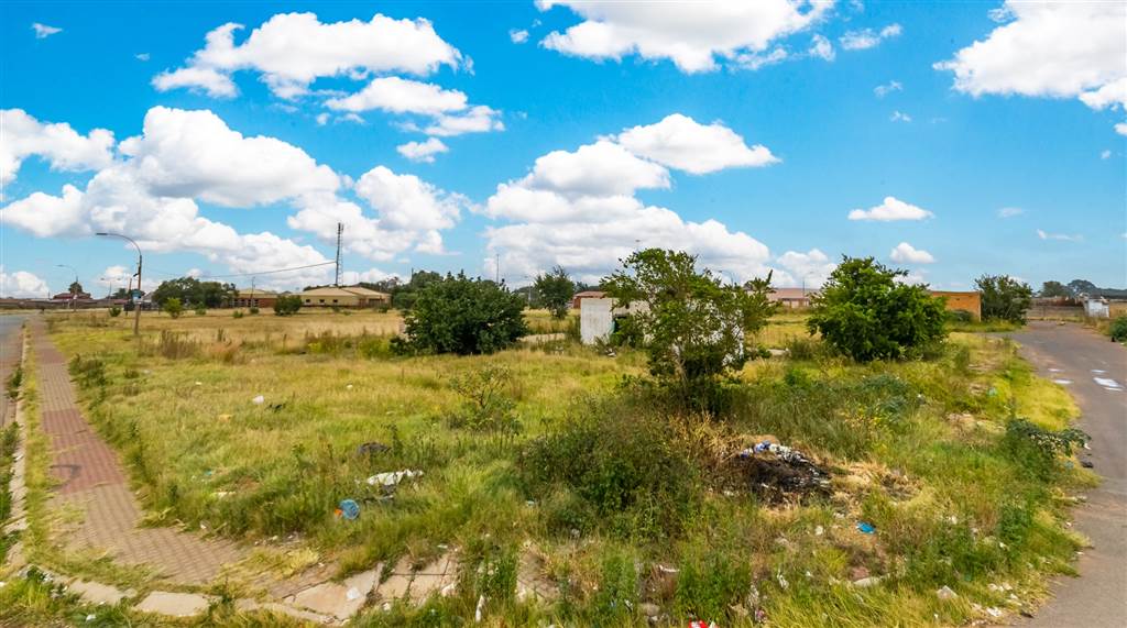 1018 m² Land available in Toekomsrus photo number 6