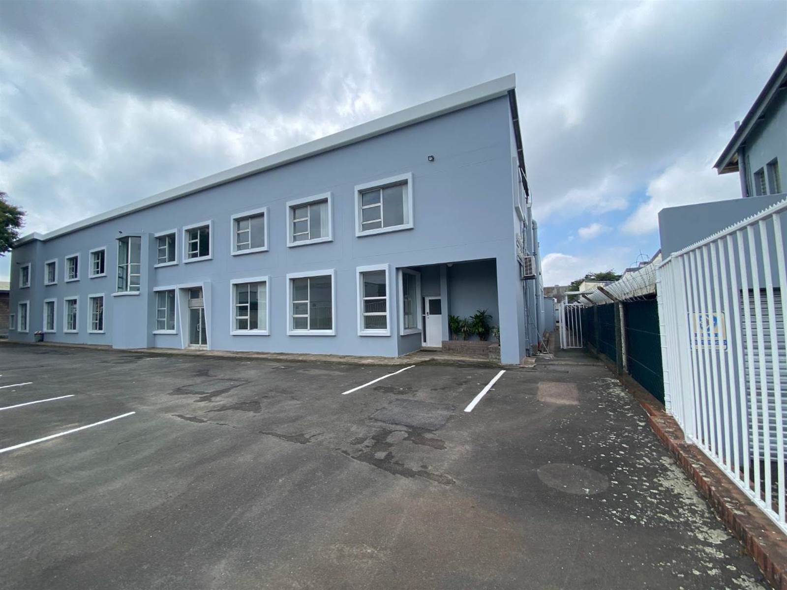 960.8  m² Industrial space in Pinetown Central photo number 5