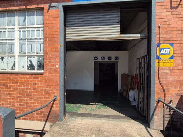 231  m² Commercial space in Pinetown Central