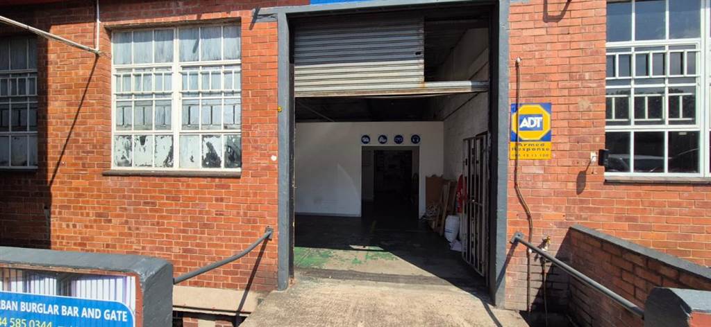 231  m² Commercial space in Pinetown Central photo number 1