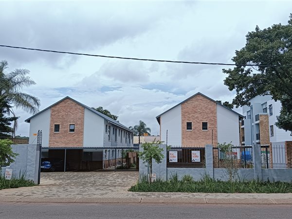 2 Bedroom Townhouse 2 Bedroom Townhouse