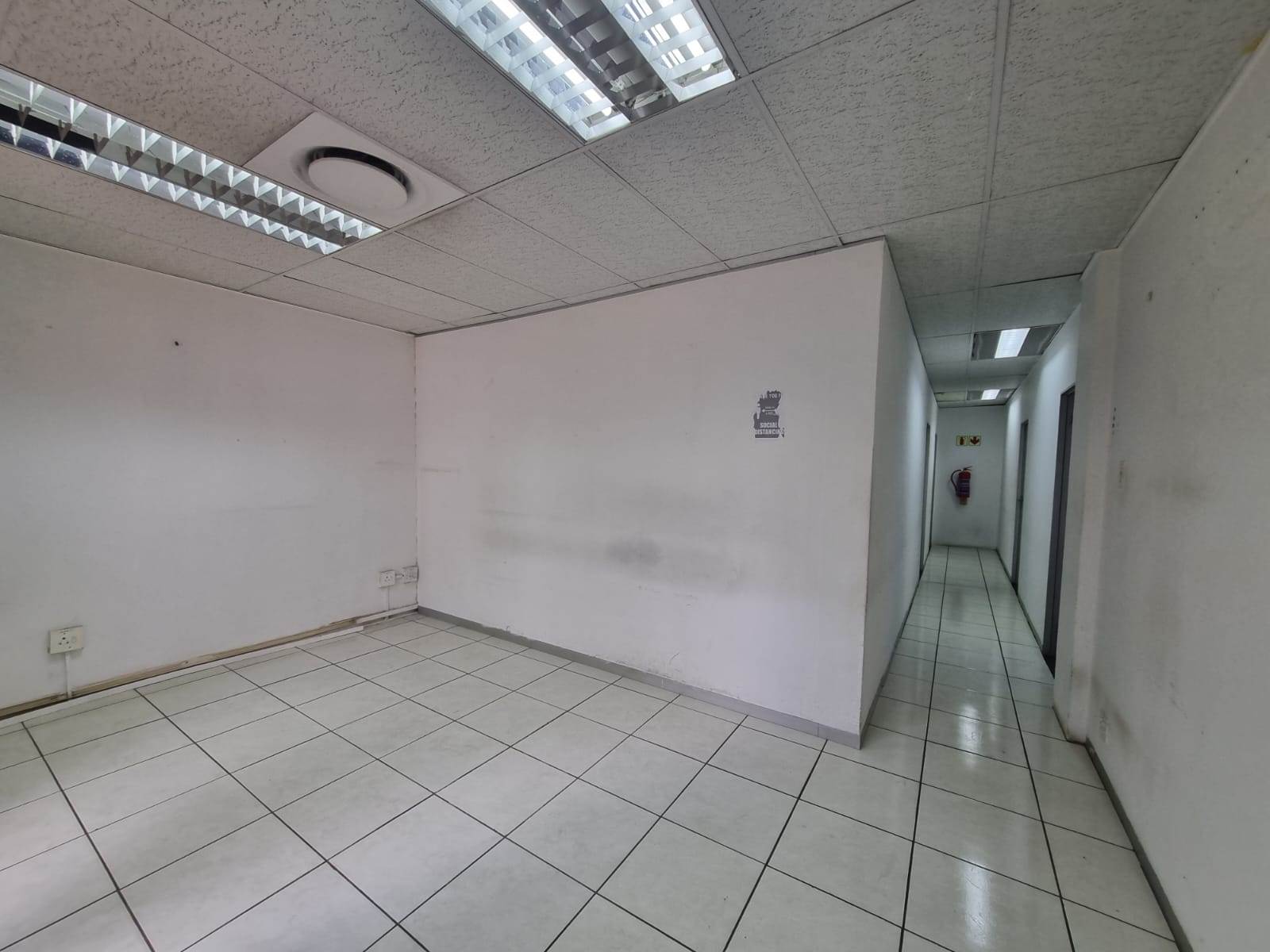 144  m² Commercial space in Hatfield photo number 5